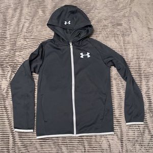 Under Armor zip up youth hoodie, like new no damage, was washed once